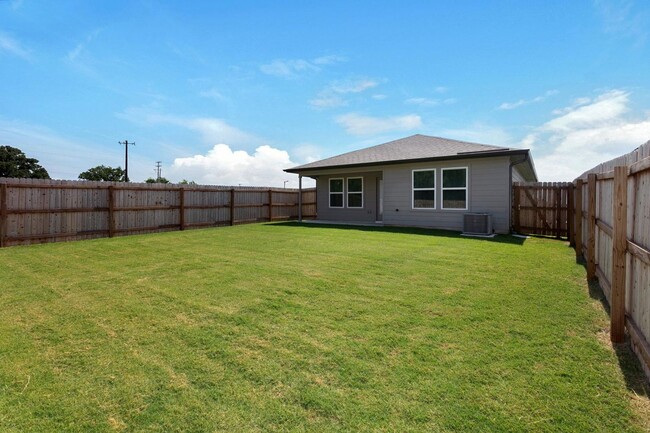 Primary Photo - Immaculately maintained 3 Bedroom 2 Bathro...