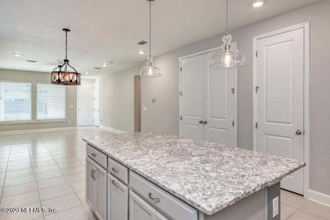 Building Photo - 55 Bluebonnet Way