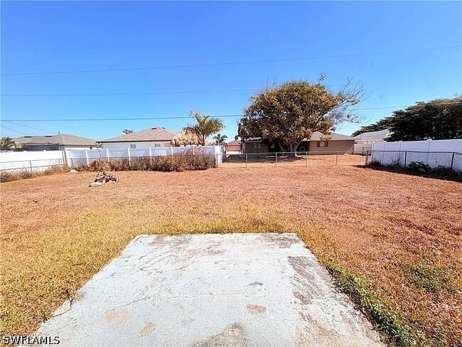 Building Photo - 419 NE 16th Pl