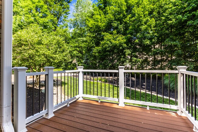 Building Photo - 4898 Waterstone Way