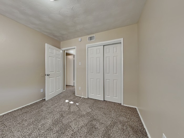 Building Photo - 2925 Caribbean Dr