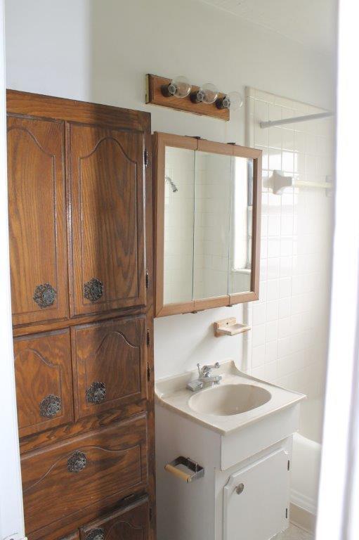 Building Photo - 471 Elm Ave