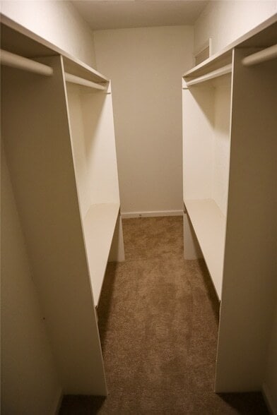 Building Photo - 621 North St