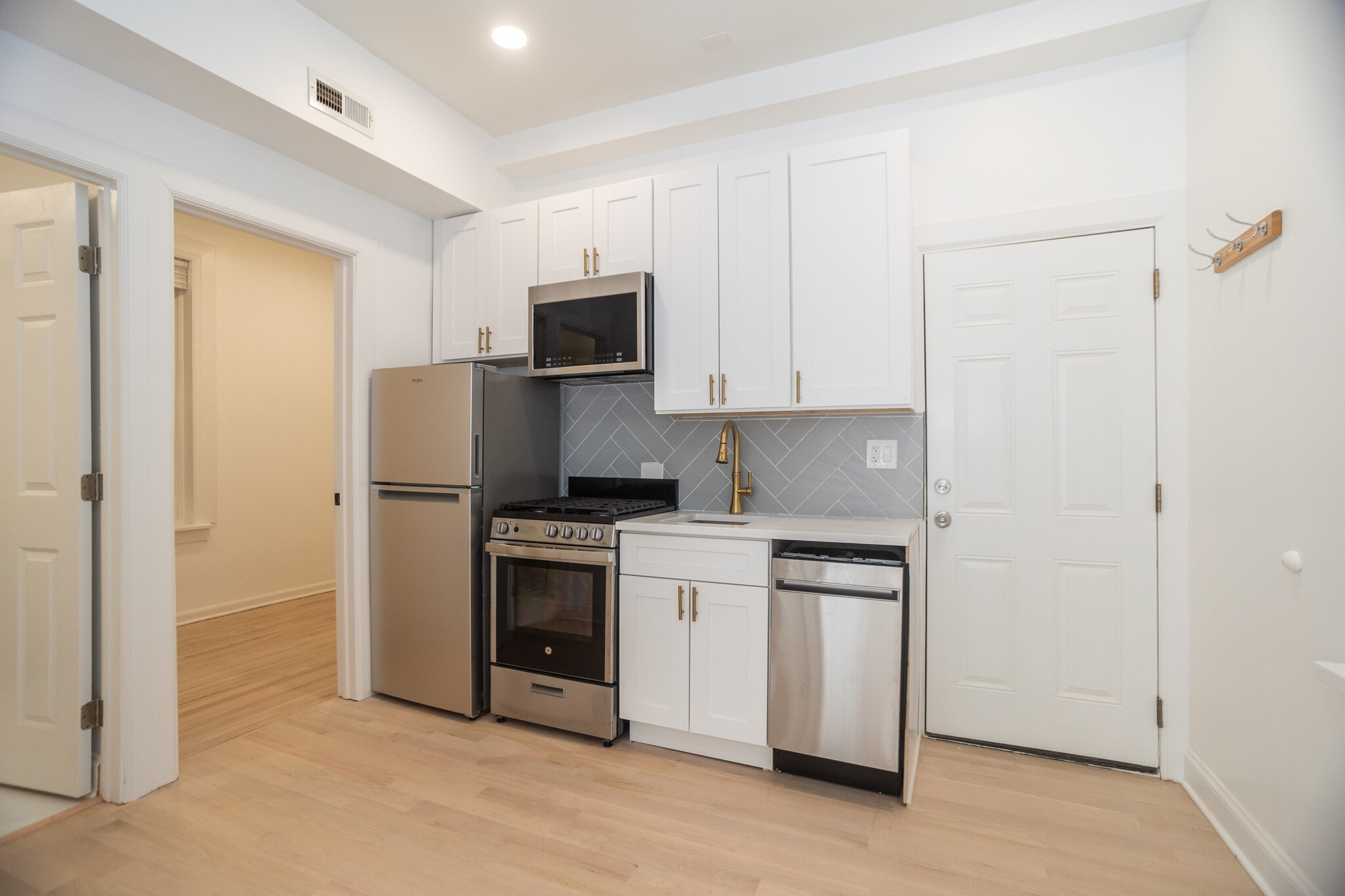 Building Photo - 1247 N Cleaver St