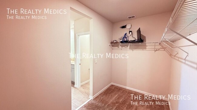 Building Photo - 702 Alta Vista Ct