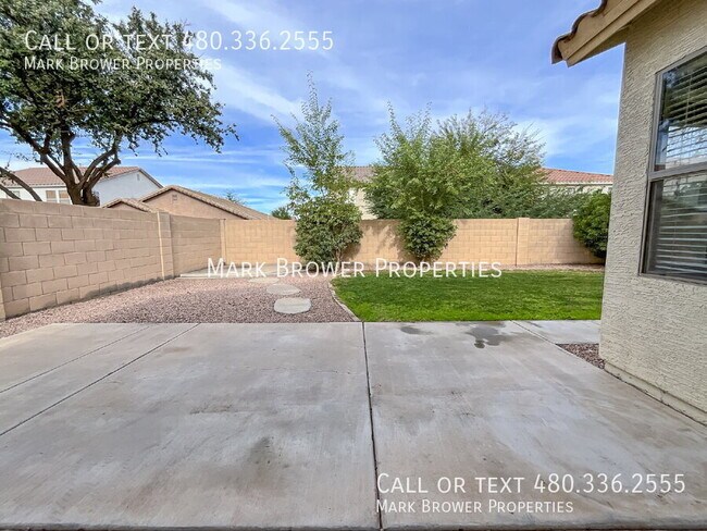 Building Photo - 4450 E Oxford Ln