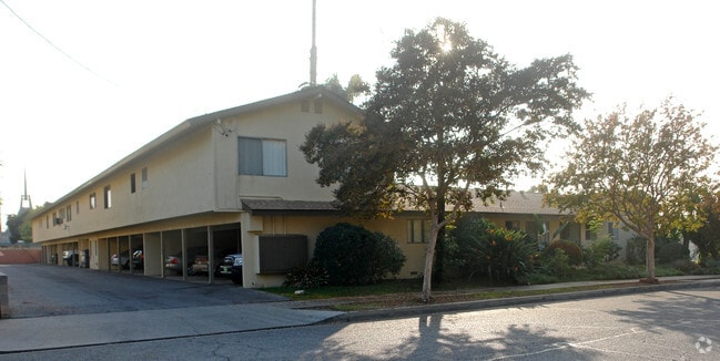 Building Photo - 570 Hollenbeck Apts