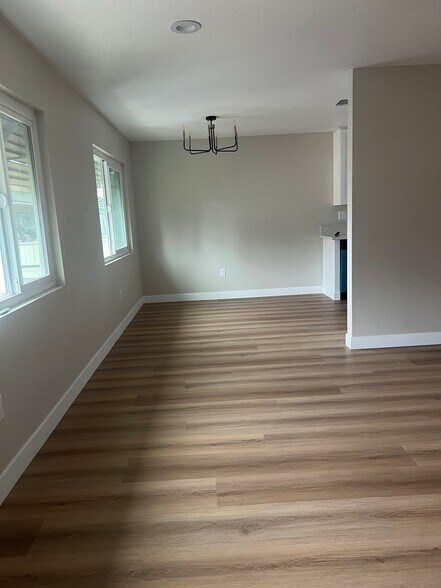 Living room/dining - 2059 S Nautical St