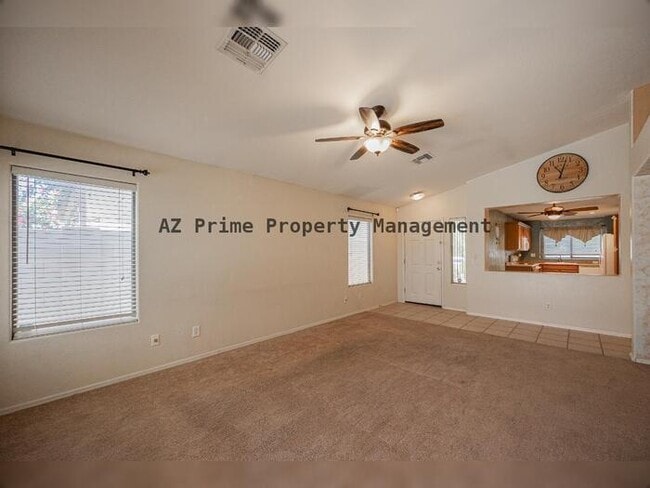 Building Photo - 6715 S 35th Dr