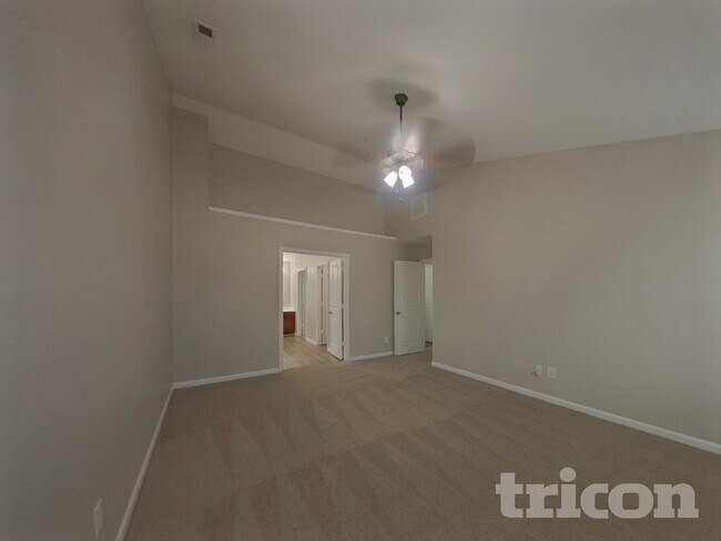 Building Photo - 510 Rook Rd