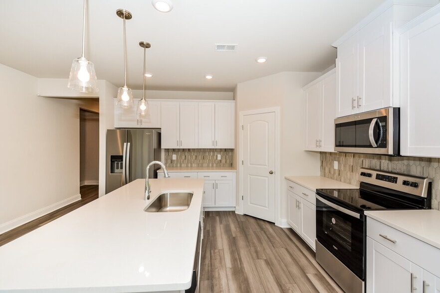 Building Photo - 3627 Mathewson Way