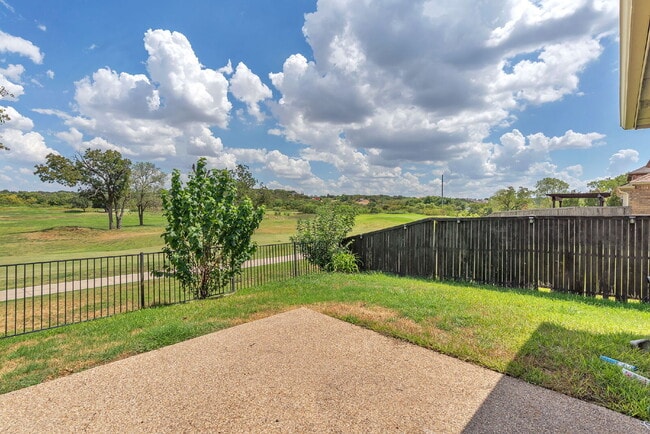Building Photo - 9129 Cottonwood Village Dr