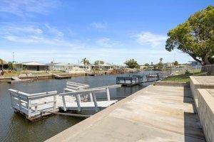 Building Photo - 5045 Pelican Dr