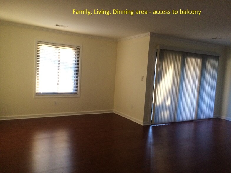 Family / LIving / Dining rooms - L6 Twin Rivers Dr N