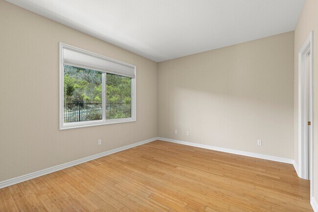 Building Photo - Elegant 5-Bedroom Carmel Valley Home with ...