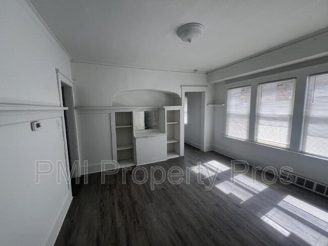 Building Photo - 3284 N 30th St