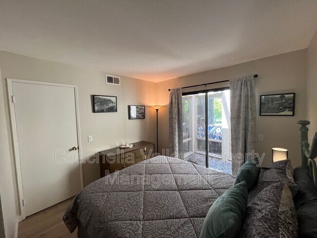 Building Photo - 643 N Vía Acapulco