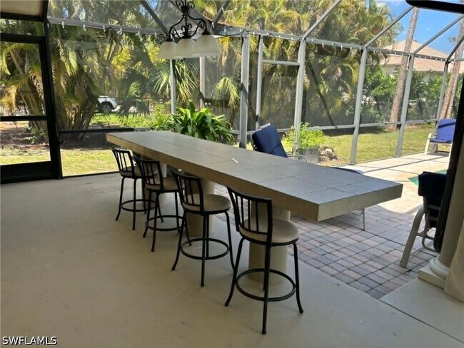 Building Photo - 1156 Oakes Blvd