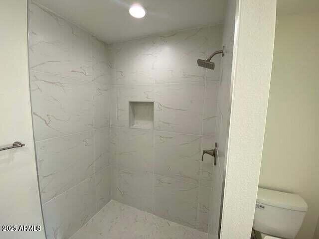 Building Photo - 6621 E Kelton Ln