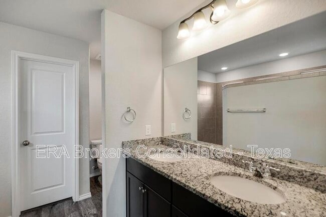 Building Photo - 31664 Bard Ln