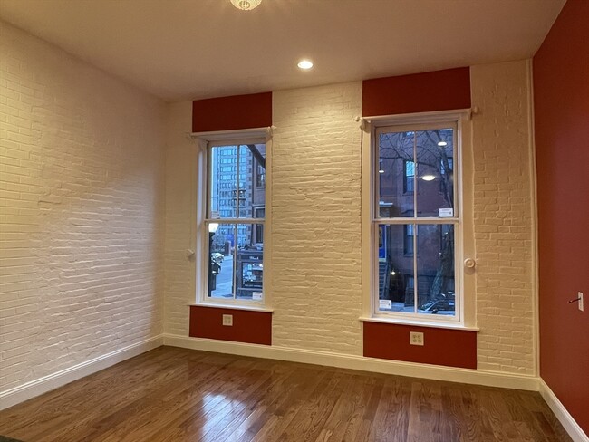 Building Photo - 58 E Springfield St