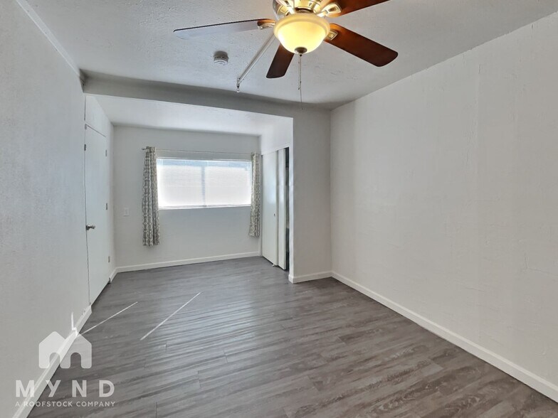 Building Photo - 1426 W 7th Ave