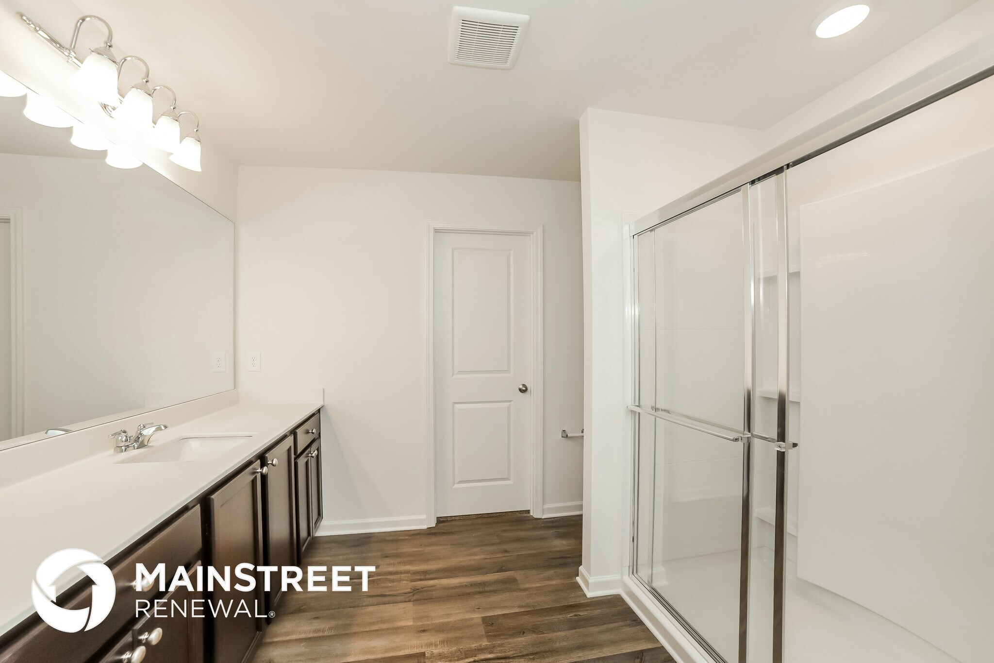 Building Photo - 8615 Paradise Dr