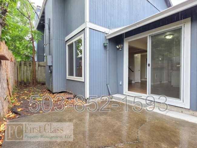 Building Photo - 4325 SE 37th Ave