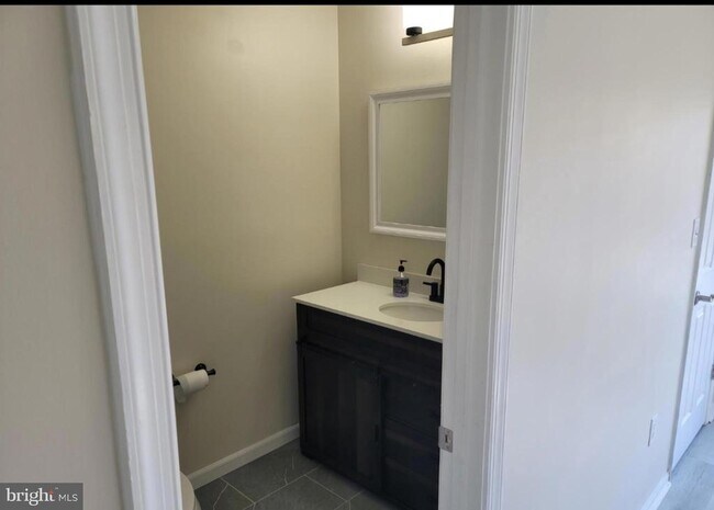 Building Photo - 9565 Battery Heights Blvd