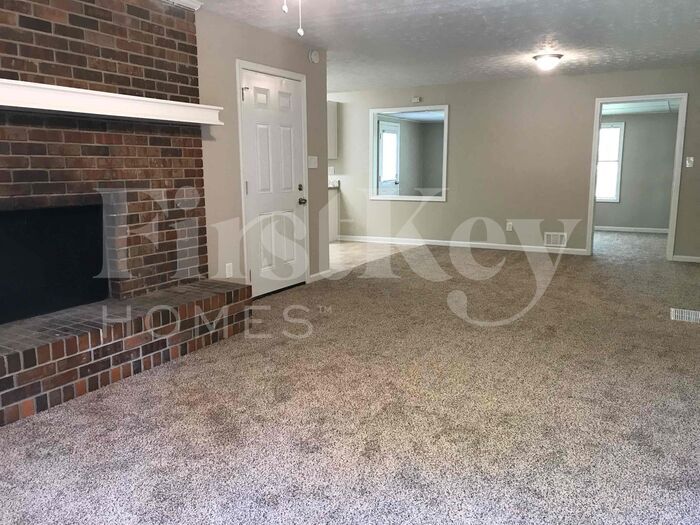 Building Photo - 5705 Hiram Lithia Springs Rd SW