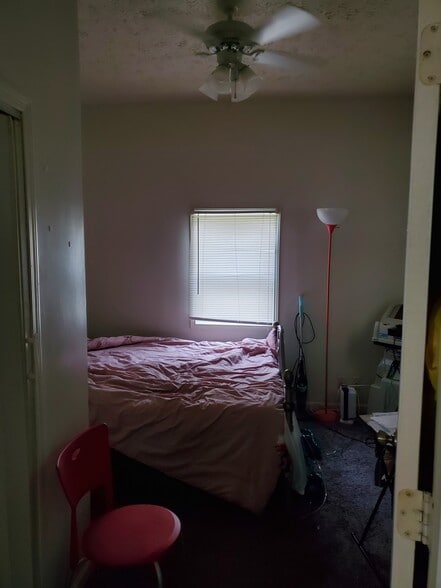 Building Photo - 2862 N Olney St