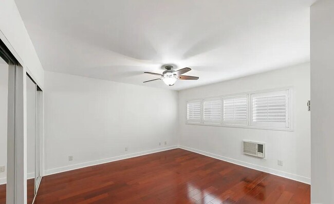 Building Photo - 1200 Flores St