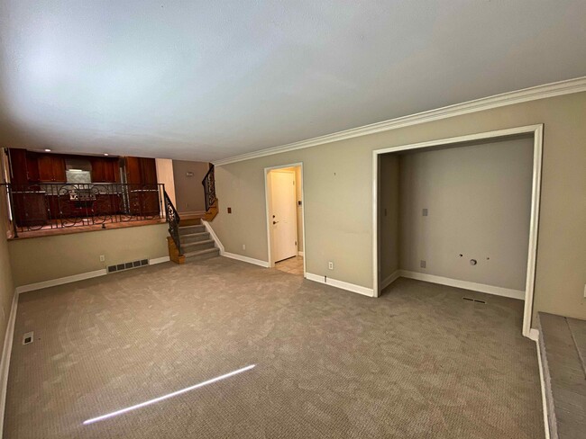 Building Photo - 7446 S Hudson Way