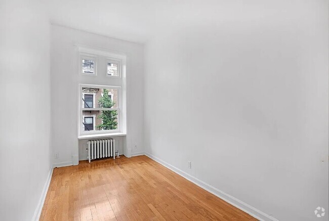 Building Photo - 331 W 85th St