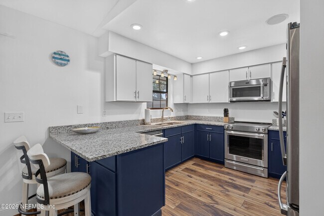 Building Photo - 374 Orchis Rd