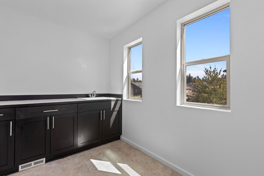 Building Photo - 22901 98th Pl S