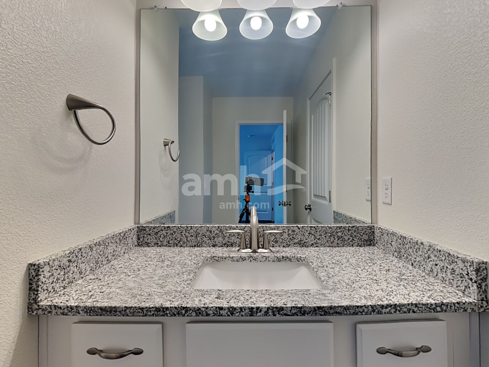 Building Photo - 10187 Dover St