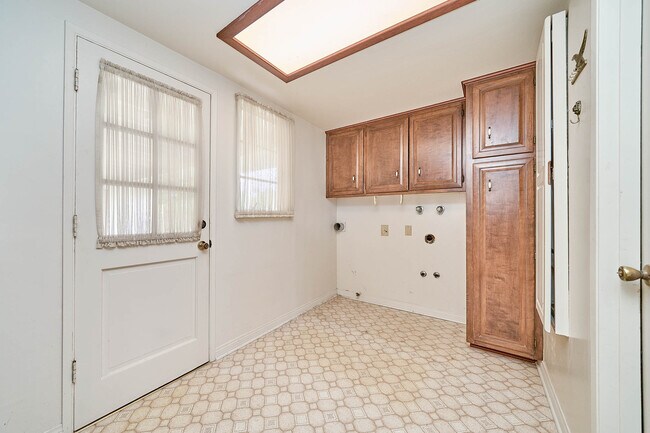 Building Photo - 2136 Paseo Del Mar