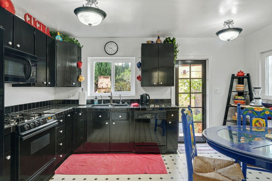 Building Photo - 4260 McConnell Blvd