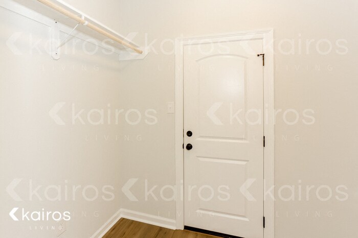 Building Photo - 100 Alpine Meadows Ln