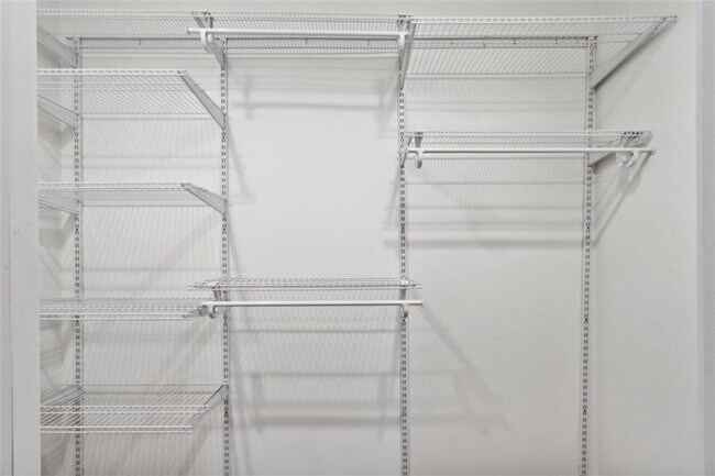 Building Photo - 111 Clifton St SE