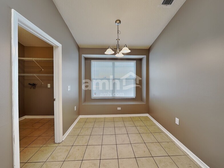 Building Photo - 22611 Roderick Dr