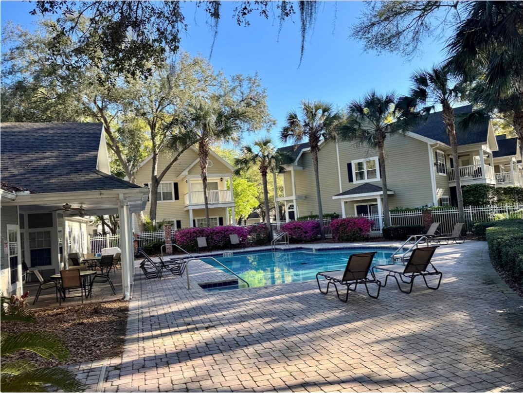 swimming pool - 10000 SW 52nd Ave
