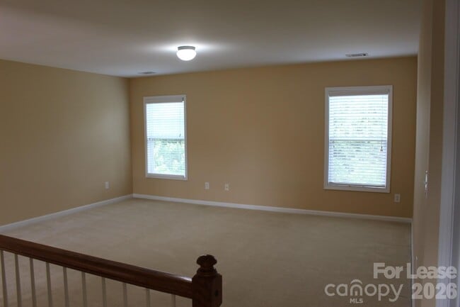 Building Photo - 2007 Potomac Rd