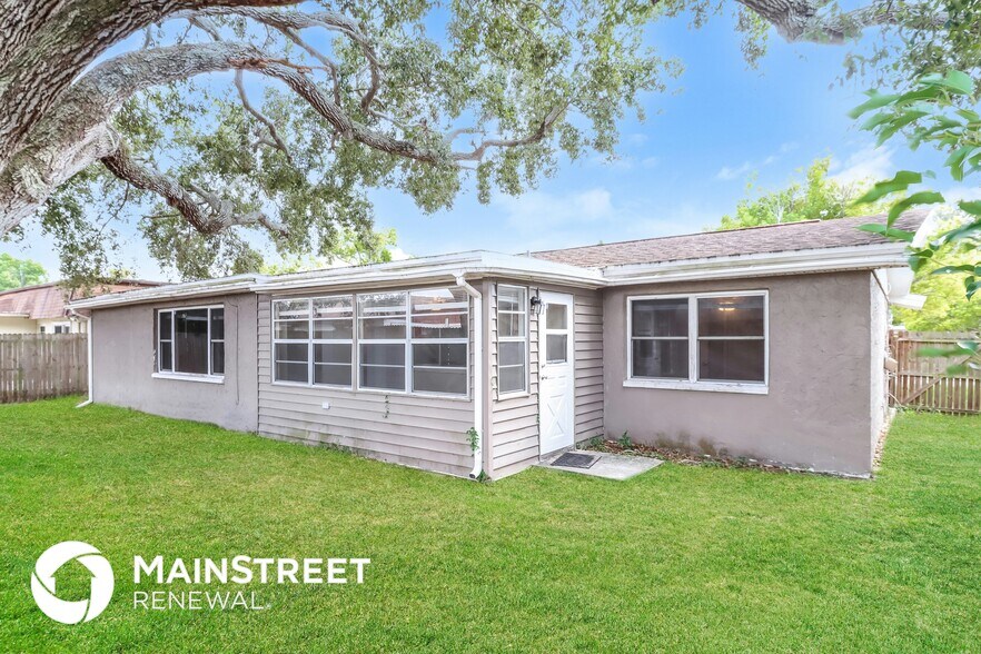 Building Photo - 4031 Claremont Dr