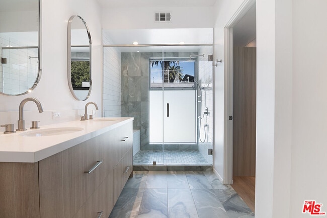 Building Photo - 4143 Madison Ave