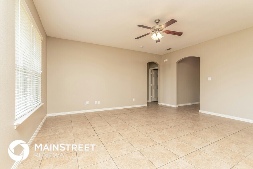 Building Photo - 287 Edison Ln