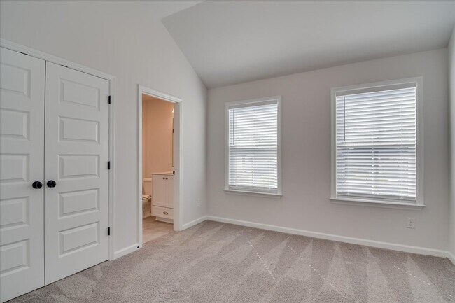 Building Photo - 528 Fermoy Ln