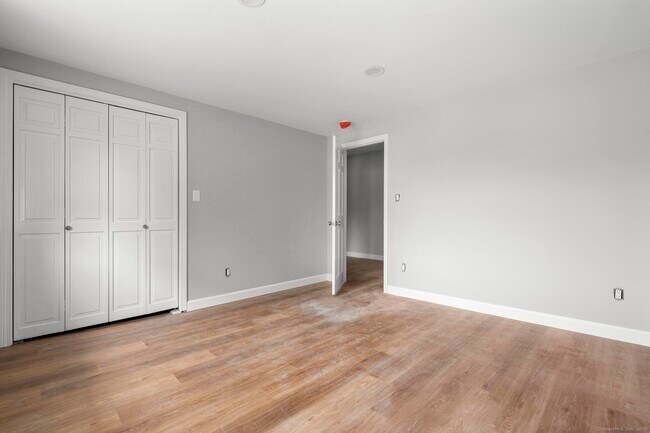 Building Photo - 389 Highland Ave