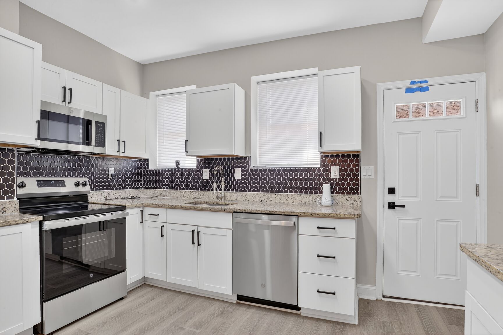 Building Photo - 1106 S Carey St